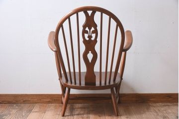 ヴィンテージ家具　イギリスビンテージ　ERCOL社(アーコール)シスルバックチェア(アームチェア、ラウンジチェア、サロンチェア、椅子)