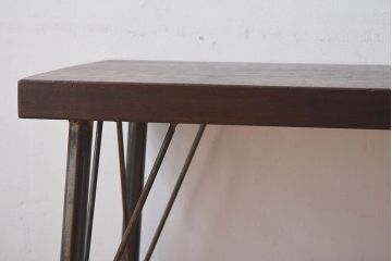 アンティーク雑貨　昭和レトロ　使い込まれた木の質感が味わい深い鉄脚ベンチ(アイアンベンチ、ローテーブル、作業台、花台)