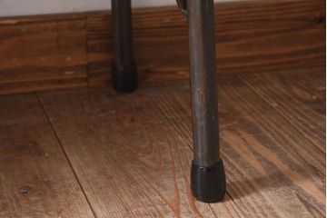 アンティーク雑貨　昭和レトロ　使い込まれた木の質感が味わい深い鉄脚ベンチ(アイアンベンチ、ローテーブル、作業台、花台)