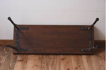 アンティーク雑貨　昭和レトロ　使い込まれた木の質感が味わい深い鉄脚ベンチ(アイアンベンチ、ローテーブル、作業台、花台)