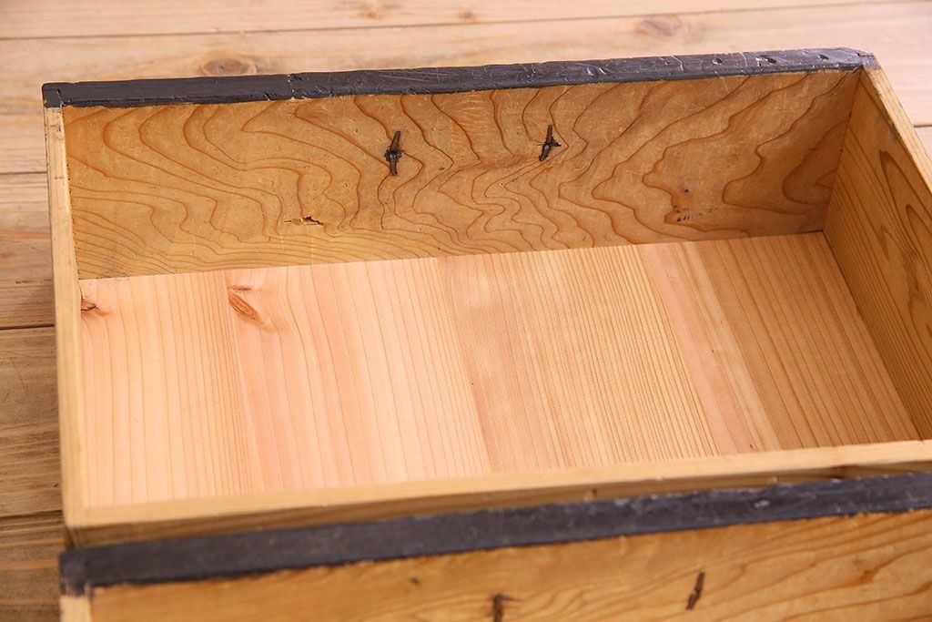 アンティーク家具　和製アンティーク　古いたばこ屋で使われていた薄型ショーケース(ガラスケース、収納棚、陳列棚)