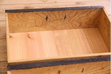 アンティーク家具　和製アンティーク　古いたばこ屋で使われていた薄型ショーケース(ガラスケース、収納棚、陳列棚)