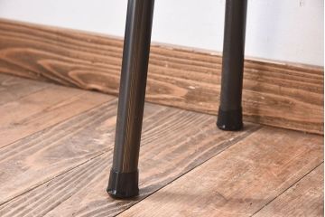 アンティーク家具　和製アンティーク　栗材一枚板　古材の質感が味わい深い鉄脚ベンチ(長椅子、アイアンベンチ、ローテーブル、作業台、飾り台)