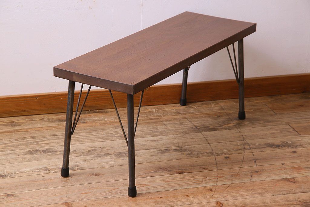 レトロ家具　昭和レトロ　古いラワン材の質感が味わい深い鉄脚ベンチ(アイアンベンチ、ローテーブル、作業台、花台)