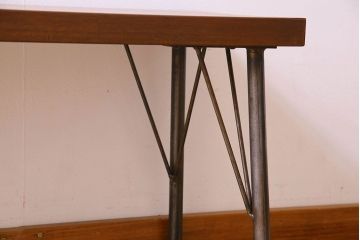 レトロ家具　昭和レトロ　古いラワン材の質感が味わい深い鉄脚ベンチ(アイアンベンチ、ローテーブル、作業台、花台)
