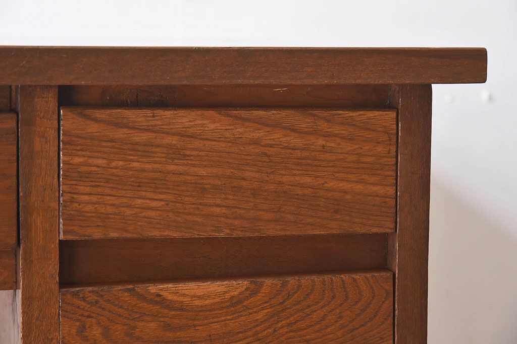 レトロ家具　昭和レトロ　古い木製のシンプルな片袖机(ワークデスク、在宅ワーク、在宅用、学習机)