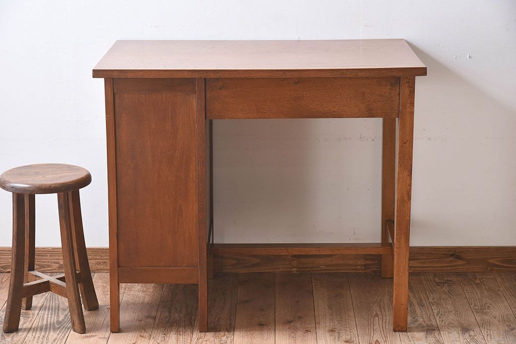 レトロ家具　昭和レトロ　古い木製のシンプルな片袖机(ワークデスク、在宅ワーク、在宅用、学習机)