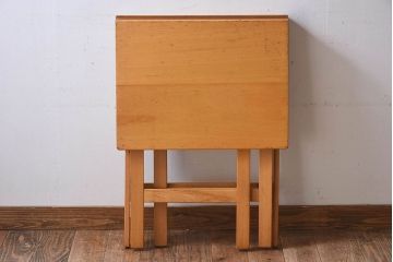 ヴィンテージ家具　イギリスビンテージ　ビーチ材　温か味のある色味が素敵な折り畳みデスク(机、在宅ワーク、在宅用作業台)(1)