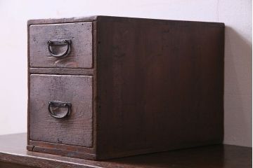 アンティーク雑貨　古民芸　使い込まれた質感が味わい深い小引き出し(裁縫箱、小物入れ、小物収納)