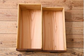 アンティーク雑貨　古民芸　使い込まれた質感が味わい深い小引き出し(裁縫箱、小物入れ、小物収納)