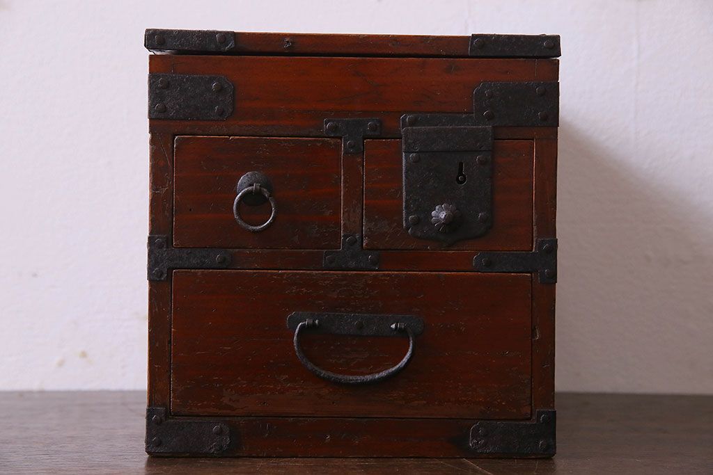 アンティーク雑貨　古民具・骨董　春慶塗り　和の趣溢れる硯箱(小引き出し、小箱、小物入れ)