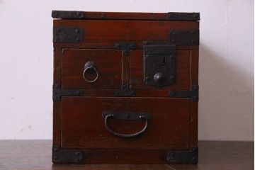 アンティーク雑貨　古民具・骨董　春慶塗り　和の趣溢れる硯箱(小引き出し、小箱、小物入れ)