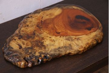 アンティーク雑貨　古民具・骨董　ビンテージ　花梨材製の花台(飾り台、カリン材)