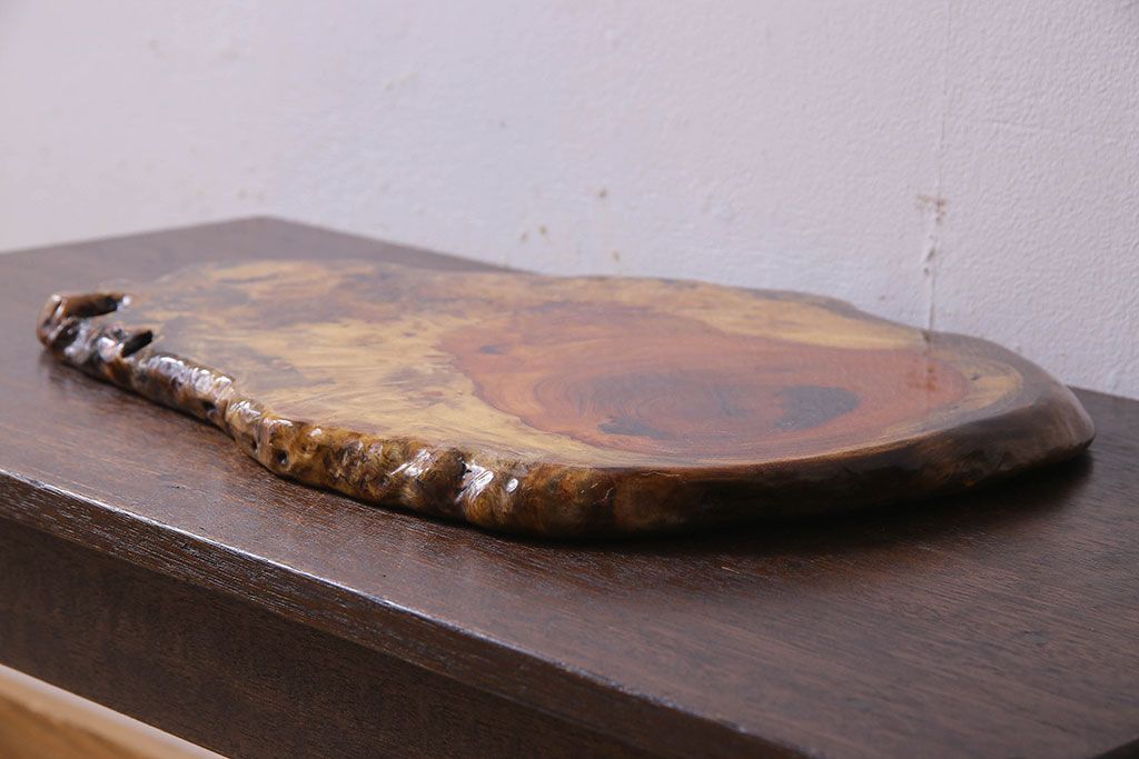 アンティーク雑貨　古民具・骨董　ビンテージ　花梨材製の花台(飾り台、カリン材)