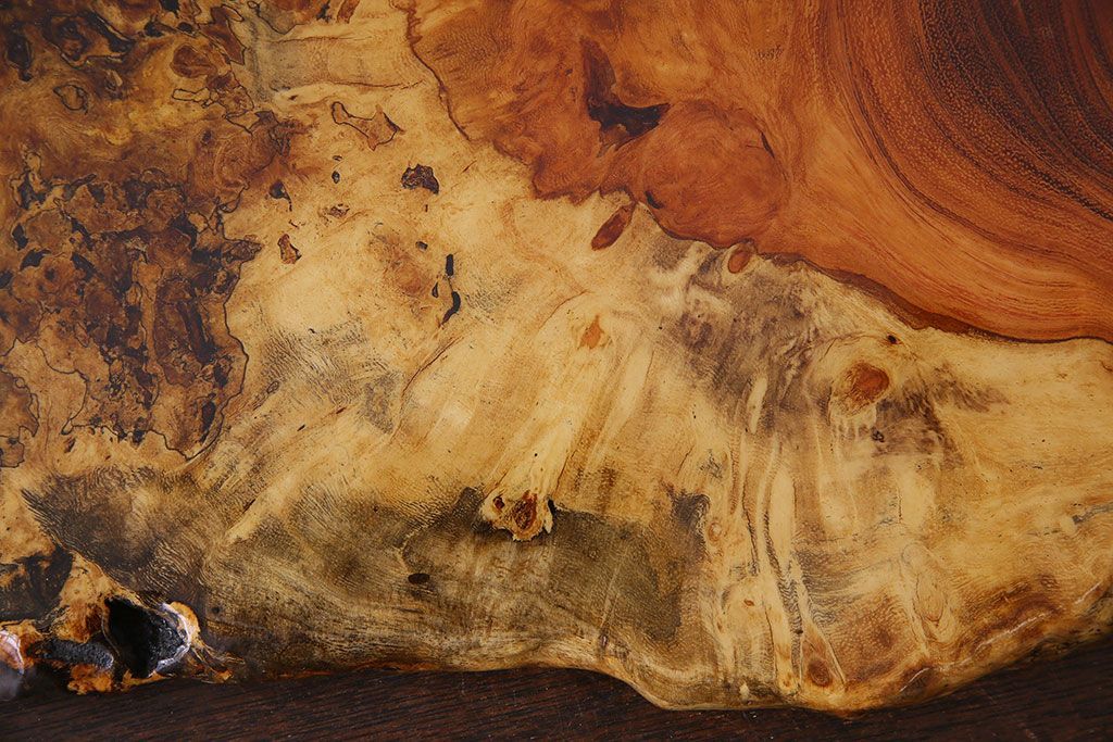 アンティーク雑貨　古民具・骨董　ビンテージ　花梨材製の花台(飾り台、カリン材)