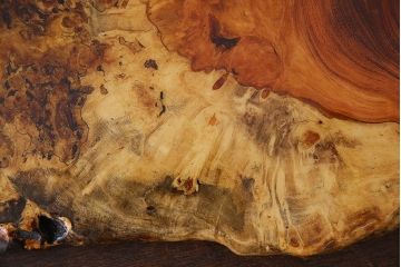 アンティーク雑貨　古民具・骨董　ビンテージ　花梨材製の花台(飾り台、カリン材)