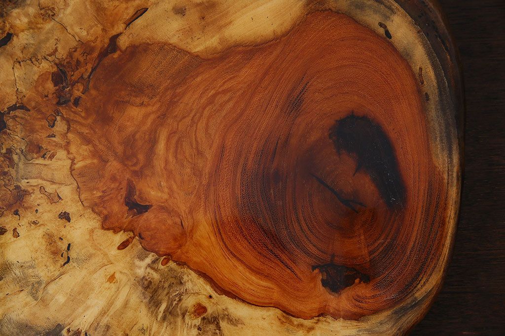 アンティーク雑貨　古民具・骨董　ビンテージ　花梨材製の花台(飾り台、カリン材)