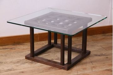 アンティーク家具 和製アンティーク ガラス天板付き!古いこたつやぐらのセンターテーブル(座卓、飾り台)