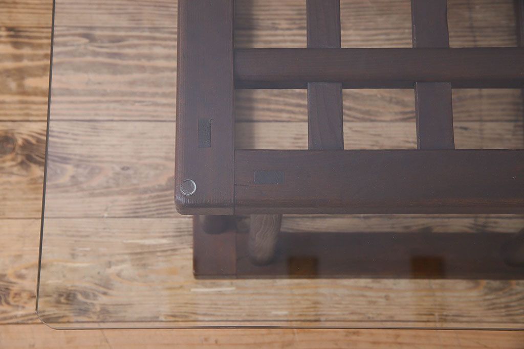 アンティーク家具 和製アンティーク ガラス天板付き!古いこたつやぐらのセンターテーブル(座卓、飾り台)