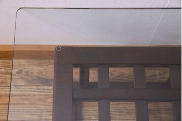 アンティーク家具 和製アンティーク ガラス天板付き!古いこたつやぐらのセンターテーブル(座卓、飾り台)