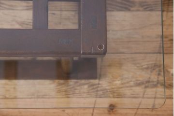 アンティーク家具 和製アンティーク ガラス天板付き!古いこたつやぐらのセンターテーブル(座卓、飾り台)