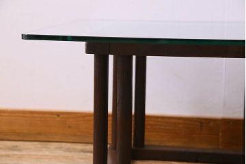 アンティーク家具 和製アンティーク ガラス天板付き!古いこたつやぐらのセンターテーブル(座卓、飾り台)