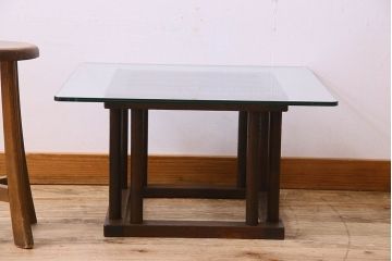 アンティーク家具 和製アンティーク ガラス天板付き!古いこたつやぐらのセンターテーブル(座卓、飾り台)