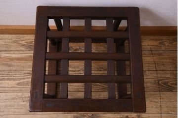 アンティーク家具 和製アンティーク ガラス天板付き!古いこたつやぐらのセンターテーブル(座卓、飾り台)