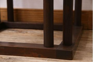 アンティーク家具 和製アンティーク ガラス天板付き!古いこたつやぐらのセンターテーブル(座卓、飾り台)