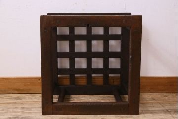 アンティーク家具 和製アンティーク ガラス天板付き!古いこたつやぐらのセンターテーブル(座卓、飾り台)