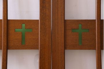 【H様ご成約済み・ご決済用】昭和レトロ　特大　色ガラス入り!教会で使われていたガラス引き戸(ガラス戸)2枚セット