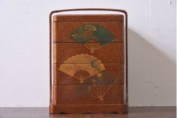 古民具・骨董　木製　梨地に扇蒔絵の四段重箱(外箱付き)