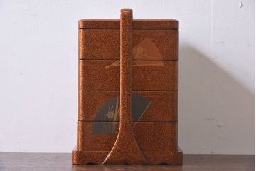 古民具・骨董　木製　梨地に扇蒔絵の四段重箱(外箱付き)