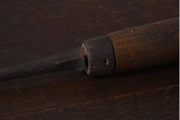 アンティーク雑貨　古民具・骨董　馬鈴付き　古い鉄の質感が味のある蔵戸の鉤(1)