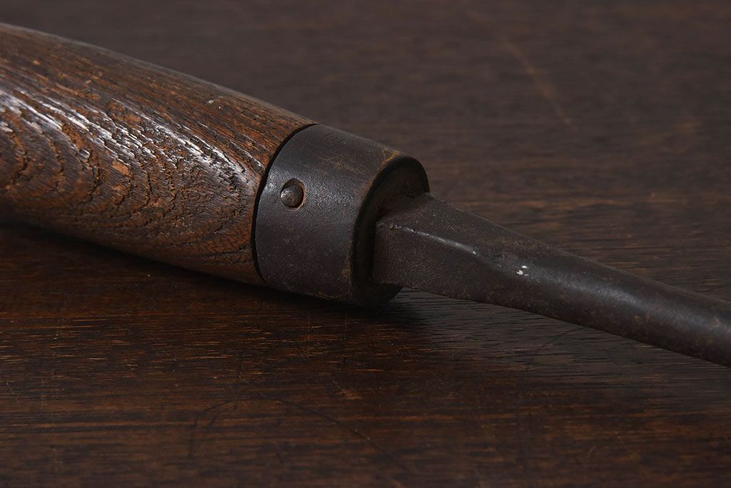 アンティーク雑貨　古民具・骨董　馬鈴付き　古い鉄の質感が味のある蔵戸の鉤(1)