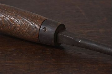 アンティーク雑貨　古民具・骨董　馬鈴付き　古い鉄の質感が味のある蔵戸の鉤(1)