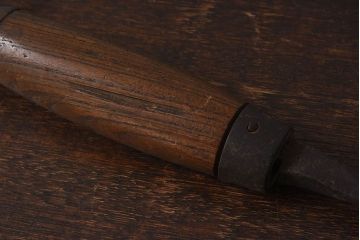 アンティーク雑貨　古民具・骨董　馬鈴付き　古い鉄の質感が味のある蔵戸の鉤(1)