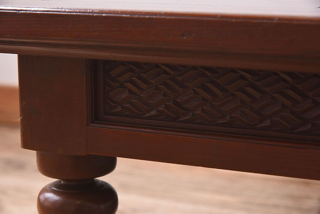 アンティーク家具　和製アンティーク　総ケヤキ材　美しい彫りが魅力的な座卓(テーブル)