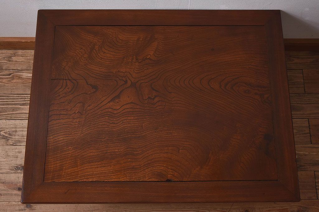 アンティーク家具　和製アンティーク　総ケヤキ材　美しい彫りが魅力的な座卓(テーブル)