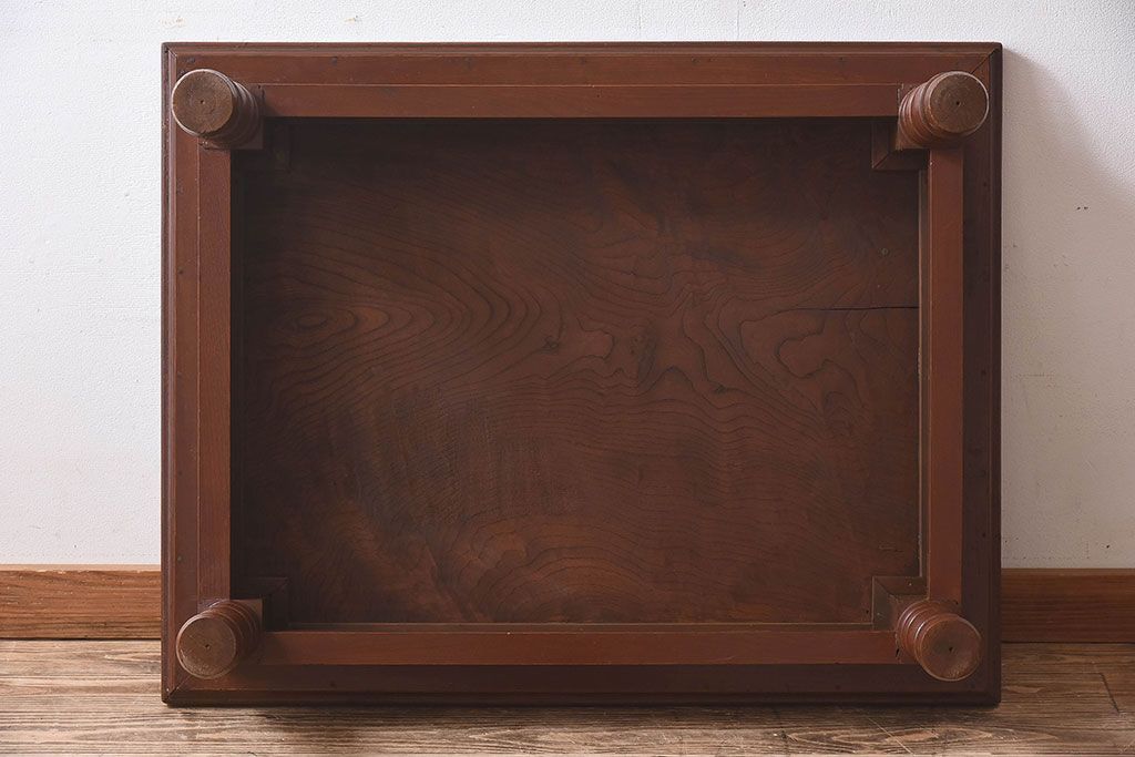 アンティーク家具　和製アンティーク　総ケヤキ材　美しい彫りが魅力的な座卓(テーブル)