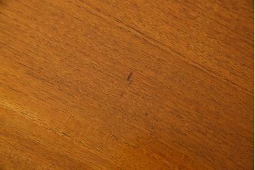 北欧家具　ビンテージ　チーク材　美しいフォルムのサイドボード(ローボード)