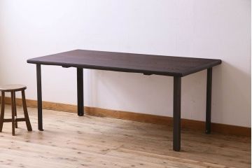 アンティーク家具　和製アンティーク　ケヤキ材　天板一枚板の鉄脚テーブル(ダイニングテーブル、作業台、アイアンテーブル)
