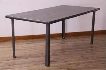 アンティーク家具　和製アンティーク　ケヤキ材　天板一枚板の鉄脚テーブル(ダイニングテーブル、作業台、アイアンテーブル)