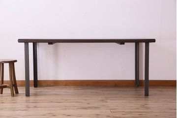 アンティーク家具　和製アンティーク　ケヤキ材　天板一枚板の鉄脚テーブル(ダイニングテーブル、作業台、アイアンテーブル)