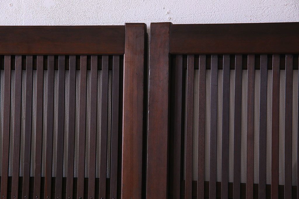 古民具・骨董　裏ガラス入り　古い木のアンティーク格子戸2枚セット