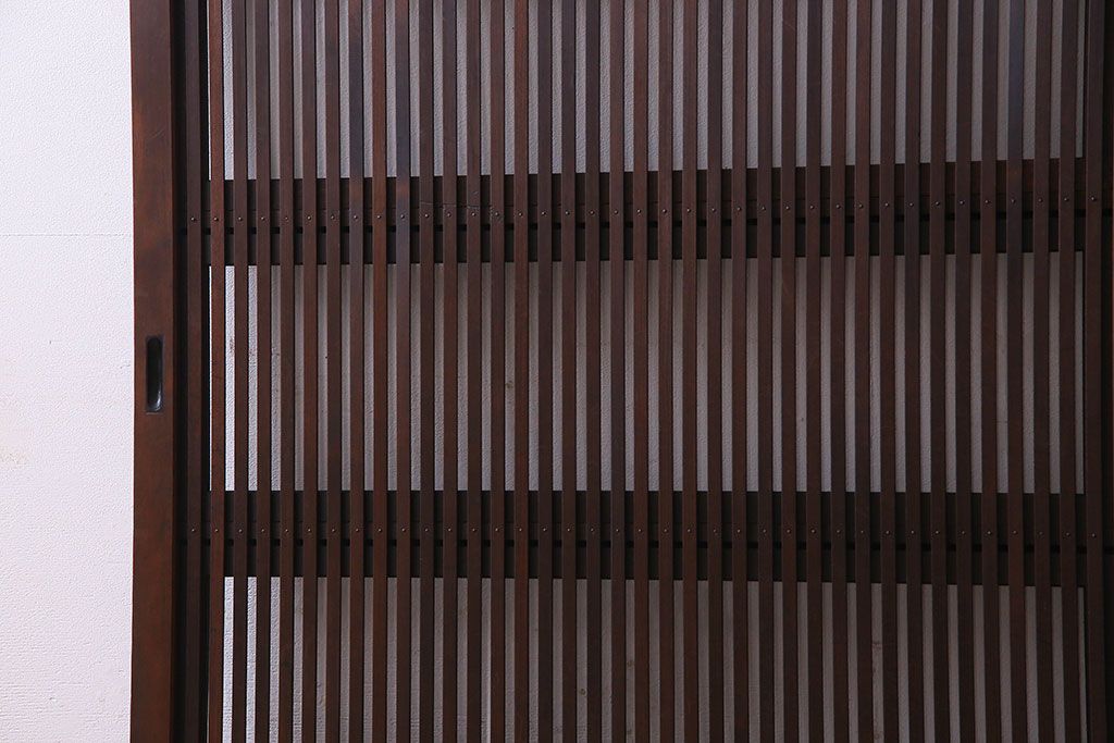 古民具・骨董　裏ガラス入り　古い木のアンティーク格子戸2枚セット