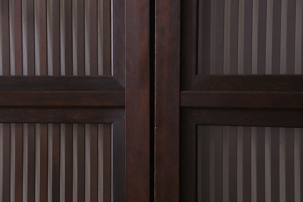 古民具・骨董　裏ガラス入り　古い木のアンティーク格子戸2枚セット