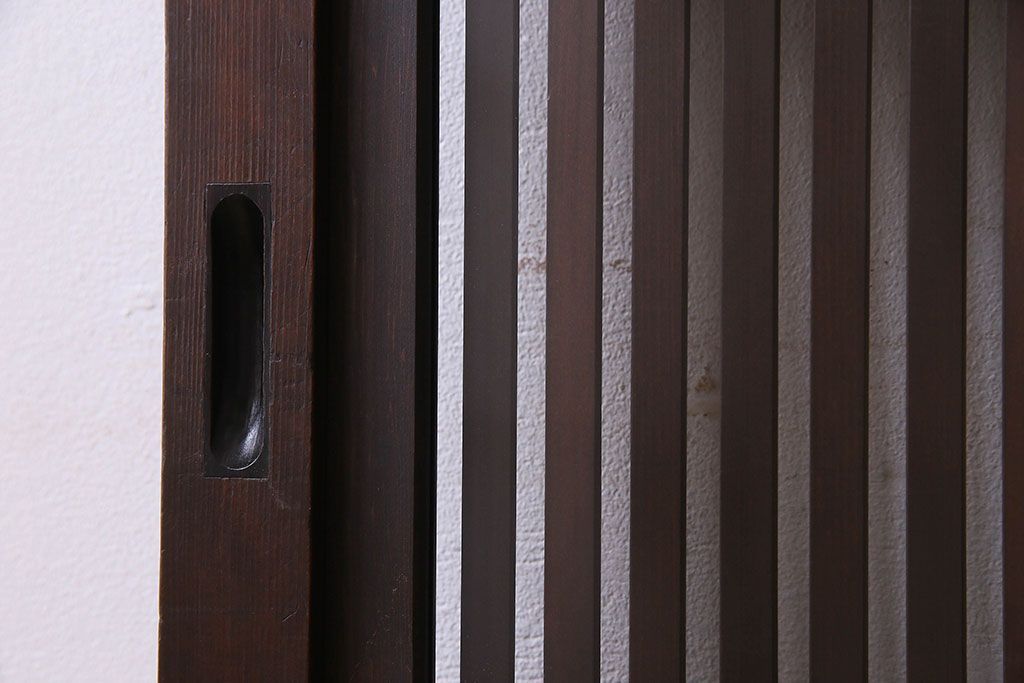 古民具・骨董　裏ガラス入り　古い木のアンティーク格子戸2枚セット