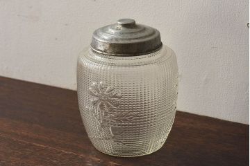アンティーク雑貨　昭和レトロ　古い質感が味わい深い蓋付きガラス瓶(ビン)