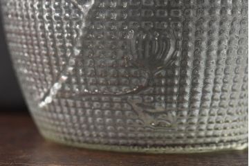 アンティーク雑貨　昭和レトロ　古い質感が味わい深い蓋付きガラス瓶(ビン)